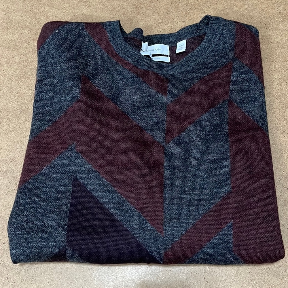 Calvin Klein Pattern Sweater XS